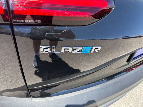 Used 2024 Chevrolet Blazer EV LT AWD/4WD image 18