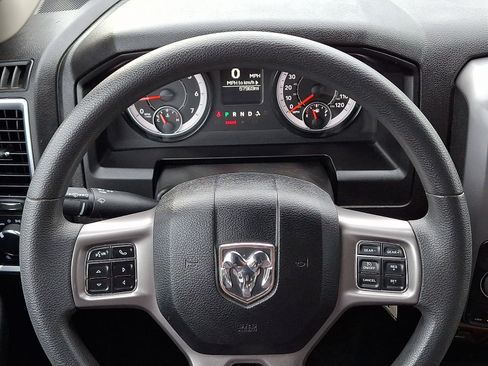 Used 2024 RAM 1500 Classic SLT AWD/4WD image 18