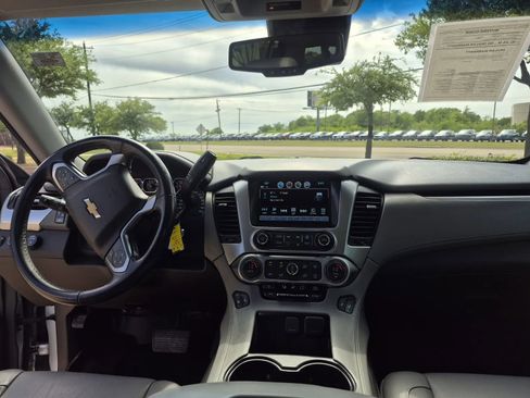 Used 2019 Chevrolet Suburban LT AWD/4WD image 24