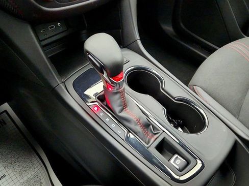 Used 2022 Chevrolet Equinox RS w/ LPO, Floor Liner Package image 15