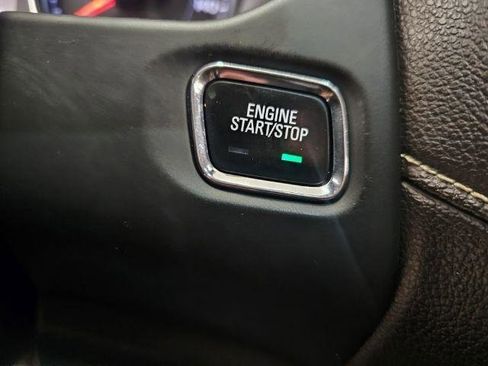 Used 2022 GMC Acadia SLE w/ Driver Convenience Package image 15