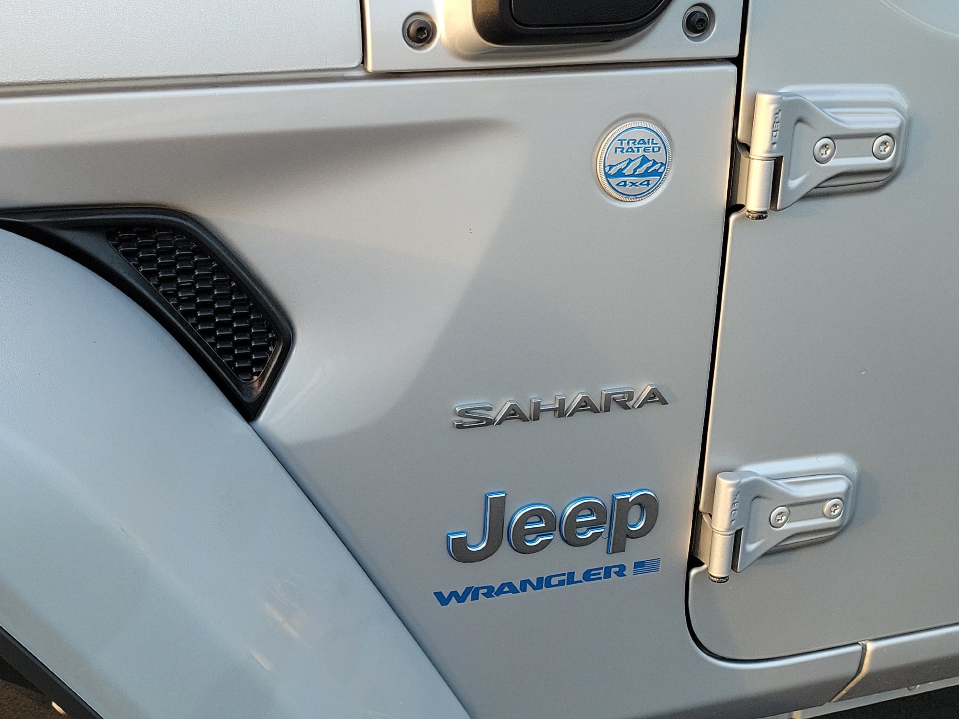 Certified 2024 Jeep Wrangler Unlimited Sahara AWD/4WD image 8