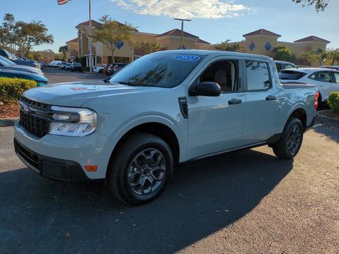 Used 2022 Ford Maverick XLT image 8