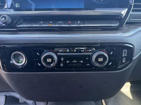 Used 2022 Chevrolet Silverado 1500 LT image 16