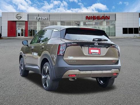 New 2026 Nissan Kicks SR FWD image 4