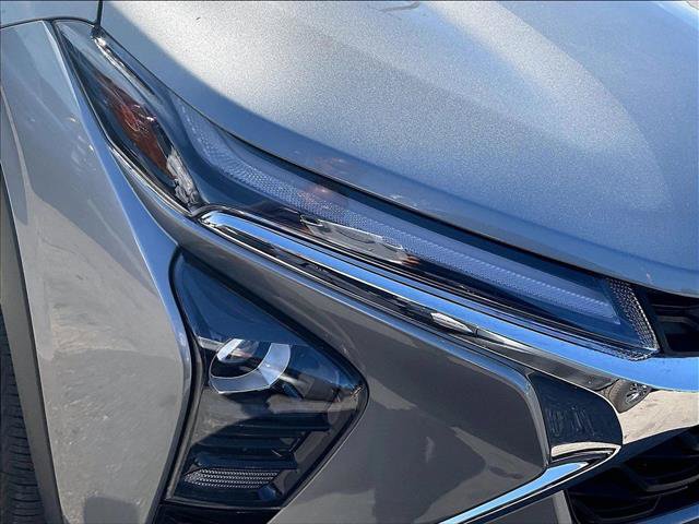 Used 2025 Chevrolet Trax LT w/ Driver Confidence Package FWD image 28