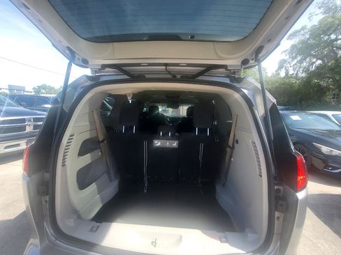 Used 2017 Chrysler Pacifica Touring w/ Tire & Wheel Group FWD image 33