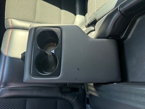 Used 2025 Ford Escape ST-Line Select AWD/4WD image 25