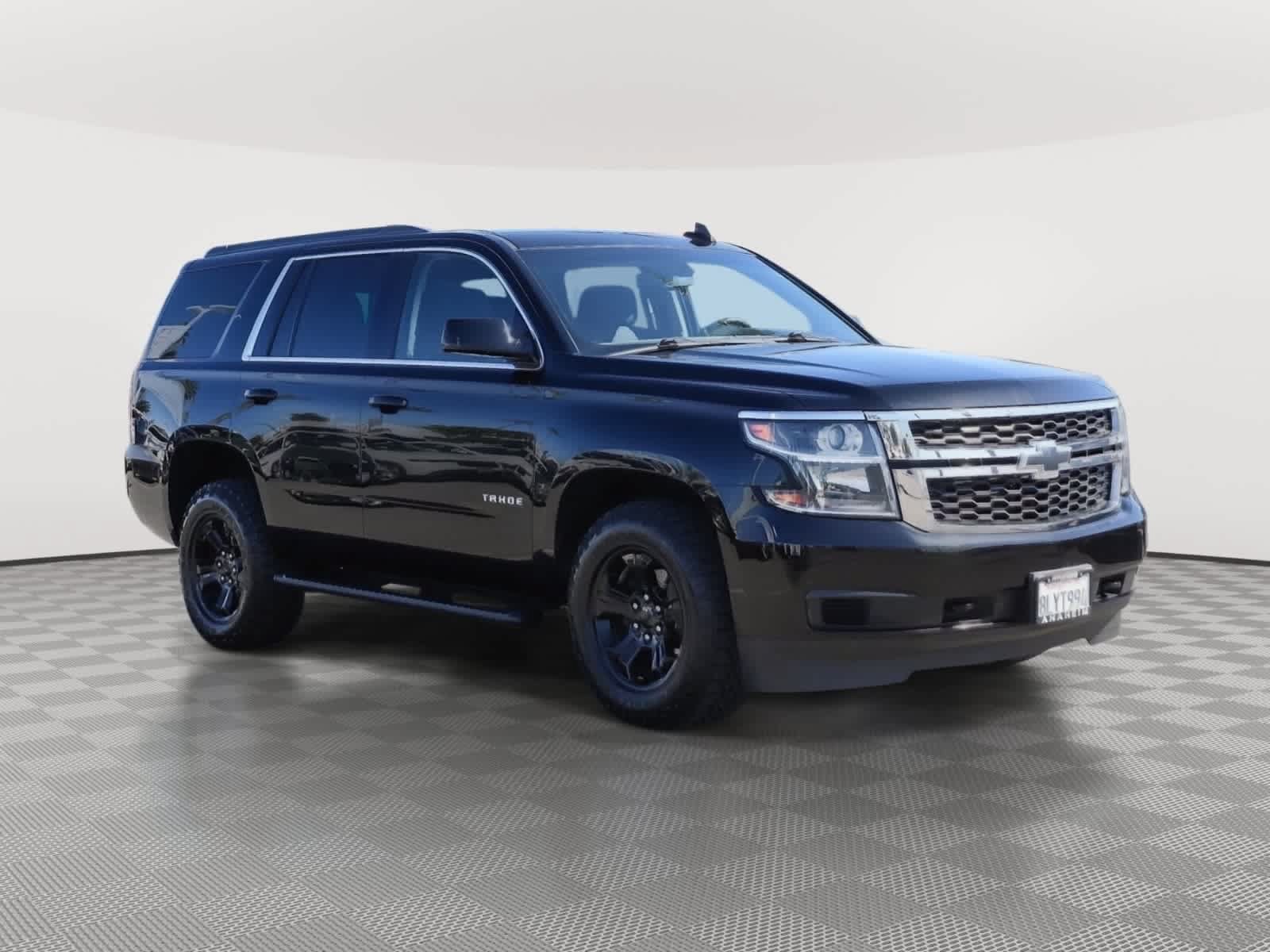 Used 2019 Chevrolet Tahoe LS RWD image 3