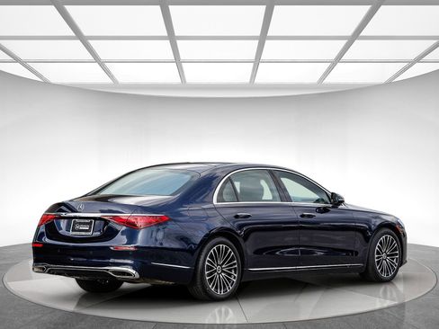 Certified 2023 Mercedes-Benz S 500 4MATIC image 4