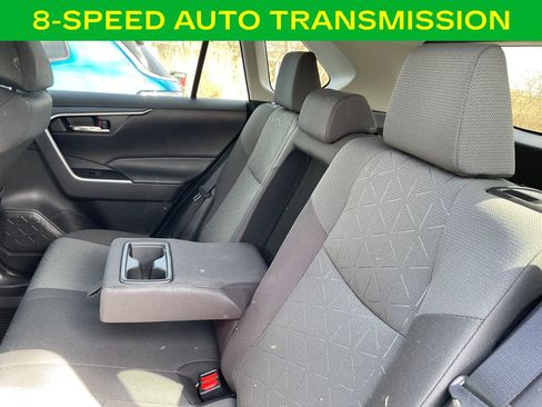 Used 2022 Toyota RAV4 XLE w/ Convenience Package image 7