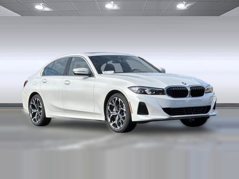 Used 2026 BMW 330i Sedan w/ Premium Package image 6