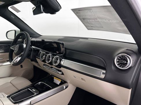 Certified 2026 Mercedes-Benz GLB 250 4MATIC image 25