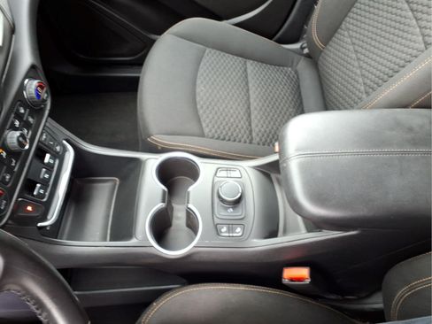 Used 2019 GMC Terrain SLE w/ Driver Convenience Package FWD image 14