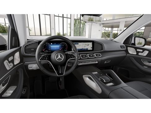 New 2026 Mercedes-Benz GLS 450 4MATIC image 3
