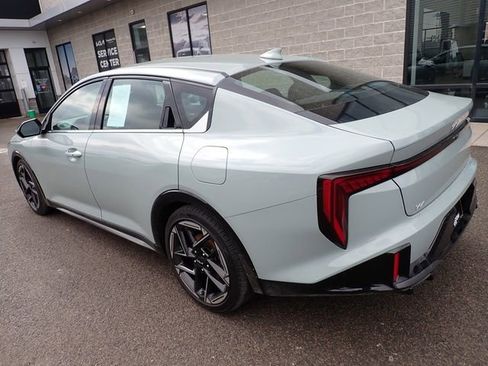 Certified 2025 Kia K4 GT-Line image 3