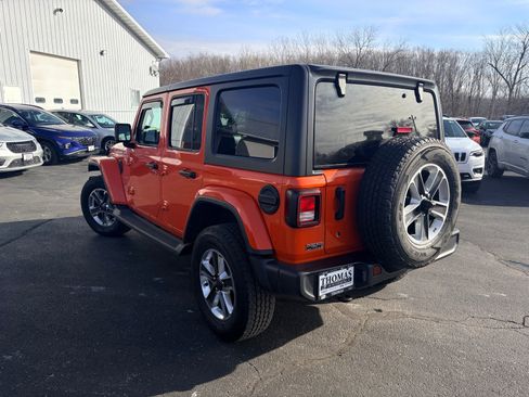 Used 2018 Jeep Wrangler Unlimited Sahara w/ Cold Weather Group image 11