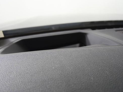 Used 2022 BMW 740i w/ M Sport Package image 22