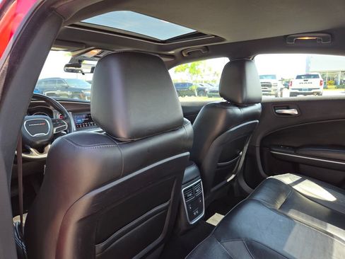 Used 2020 Dodge Charger SXT w/ Leather Interior Group RWD image 23