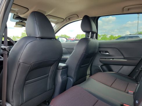 New 2025 Nissan Kicks SR image 14