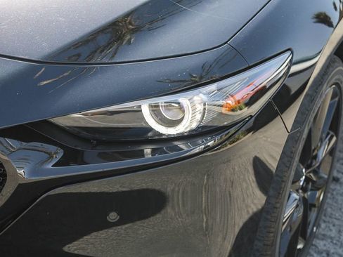 New 2026 MAZDA MAZDA3 Hatchback w/Premium Plus Pkg AWD/4WD image 8