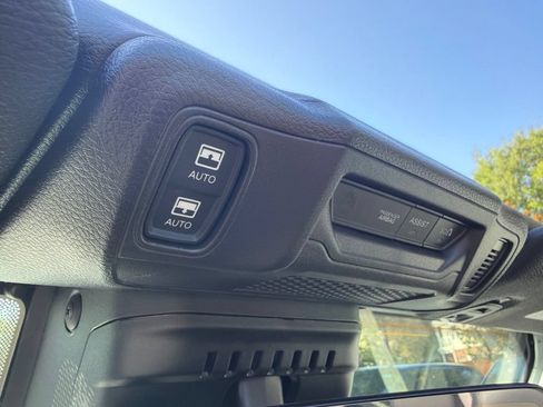Used 2024 Jeep Wrangler Unlimited Sahara w/ Technology Group AWD/4WD image 20