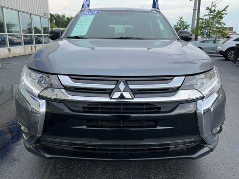 Used 2018 Mitsubishi Outlander SEL AWD/4WD image 9