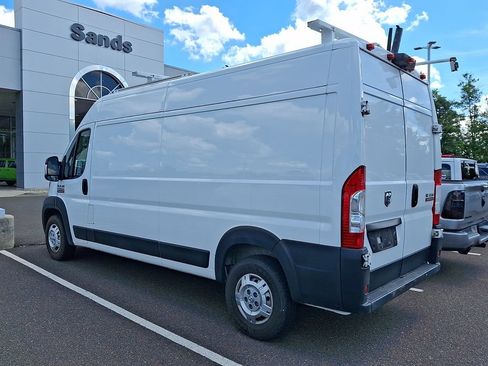 Used 2022 RAM ProMaster 2500 w/ Premium Convenience Group FWD image 7