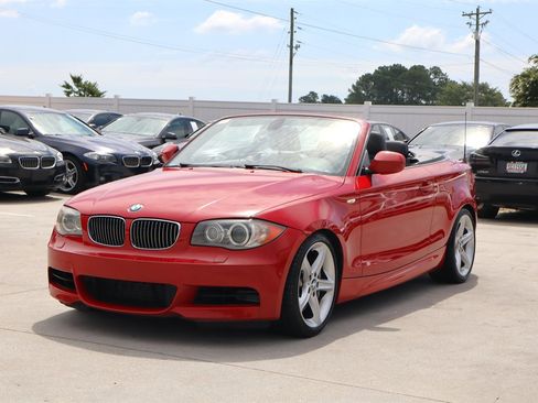 Used 2011 BMW 135i Convertible image 4