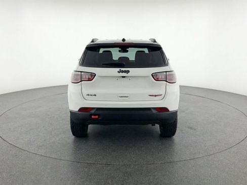 Used 2025 Jeep Compass Trailhawk AWD/4WD image 7
