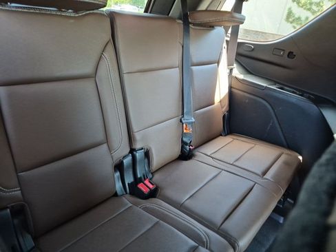 Used 2021 Chevrolet Tahoe High Country w/ Premium Package AWD/4WD image 21