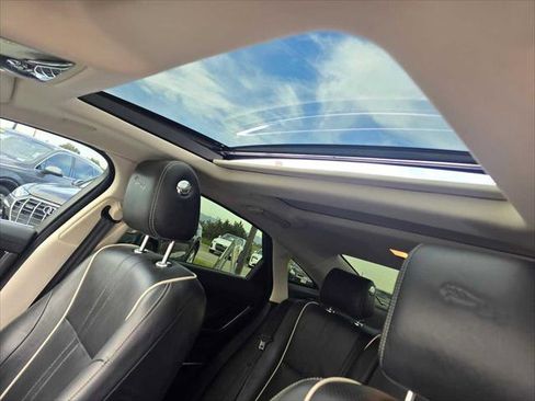 Used 2017 Jaguar XJ R-Sport image 25