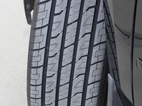 Used 2016 Chevrolet Suburban LTZ image 7