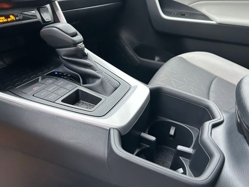 Used 2025 Toyota RAV4 XLE w/ Convenience Package image 22