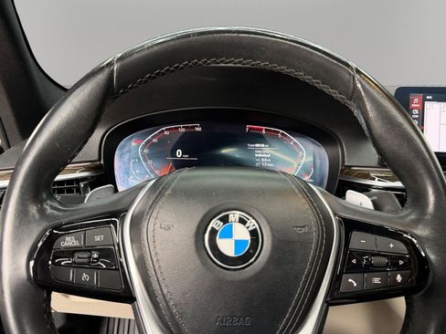 Used 2020 BMW 530i w/ Convenience Package RWD image 17