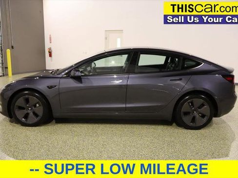 Used 2023 Tesla Model 3 Standard Range image 4