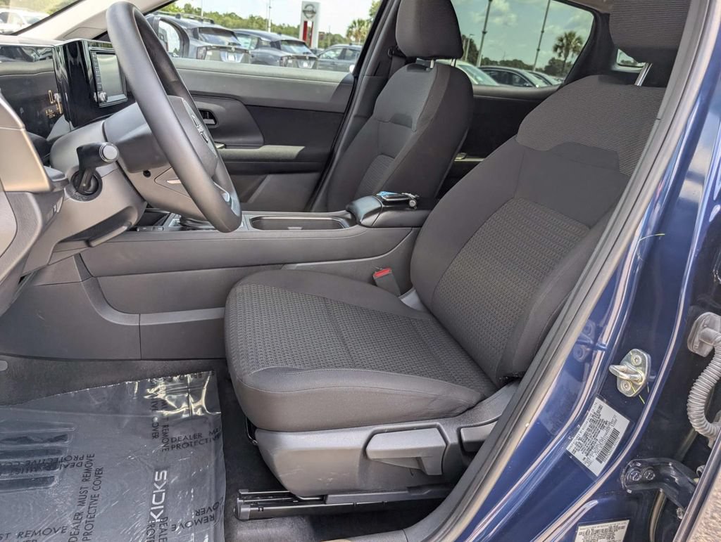 Used 2025 Nissan Kicks S FWD image 17