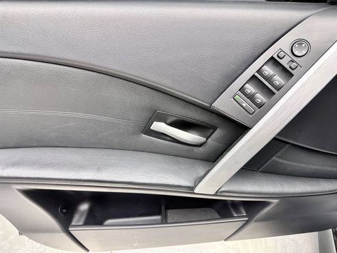 Used 2006 BMW M5 RWD image 15