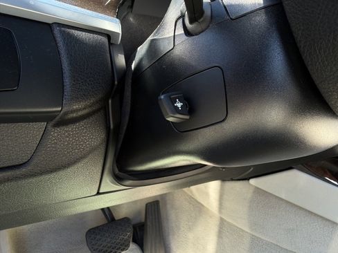 Used 2012 BMW 650i Convertible image 21