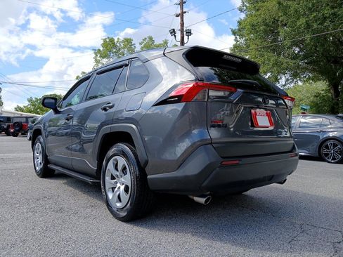 Used 2021 Toyota RAV4 LE image 9