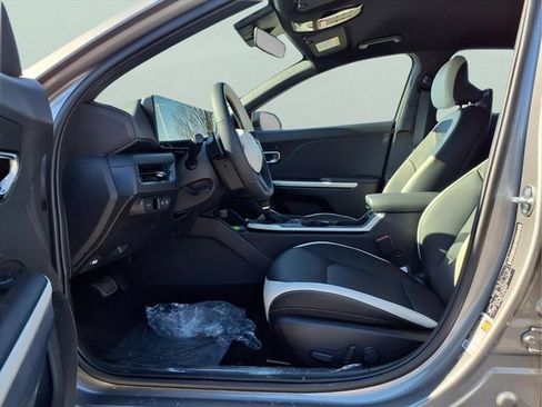 New 2026 Kia K4 GT-Line image 13