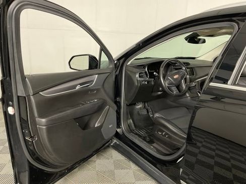 Used 2019 Cadillac XT5 Premium Luxury w/ Driver Assist Package AWD/4WD image 24