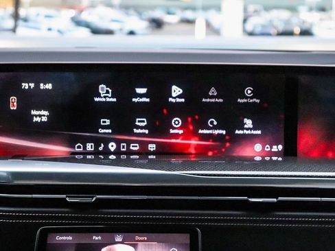 Used 2025 Cadillac Escalade V AWD/4WD image 16