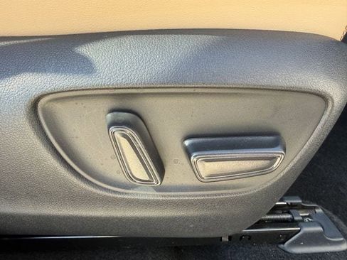 Used 2024 Toyota RAV4 Limited image 30