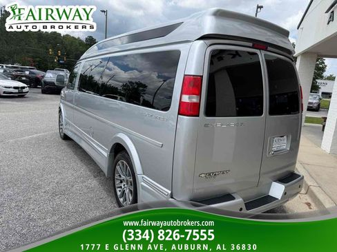 Used 2019 Chevrolet Express 2500 Extended w/ Enhanced Convenience Package RWD image 4