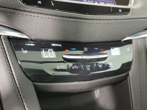 Used 2023 Cadillac XT6 Luxury FWD image 29