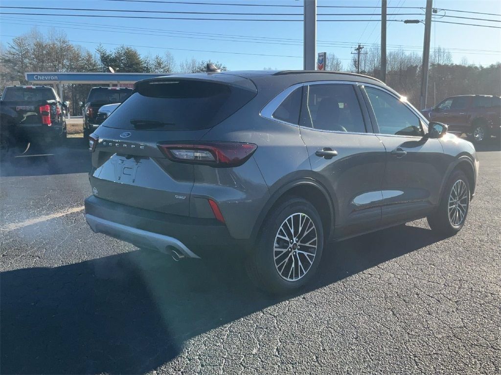 New 2025 Ford Escape SE FWD image 5