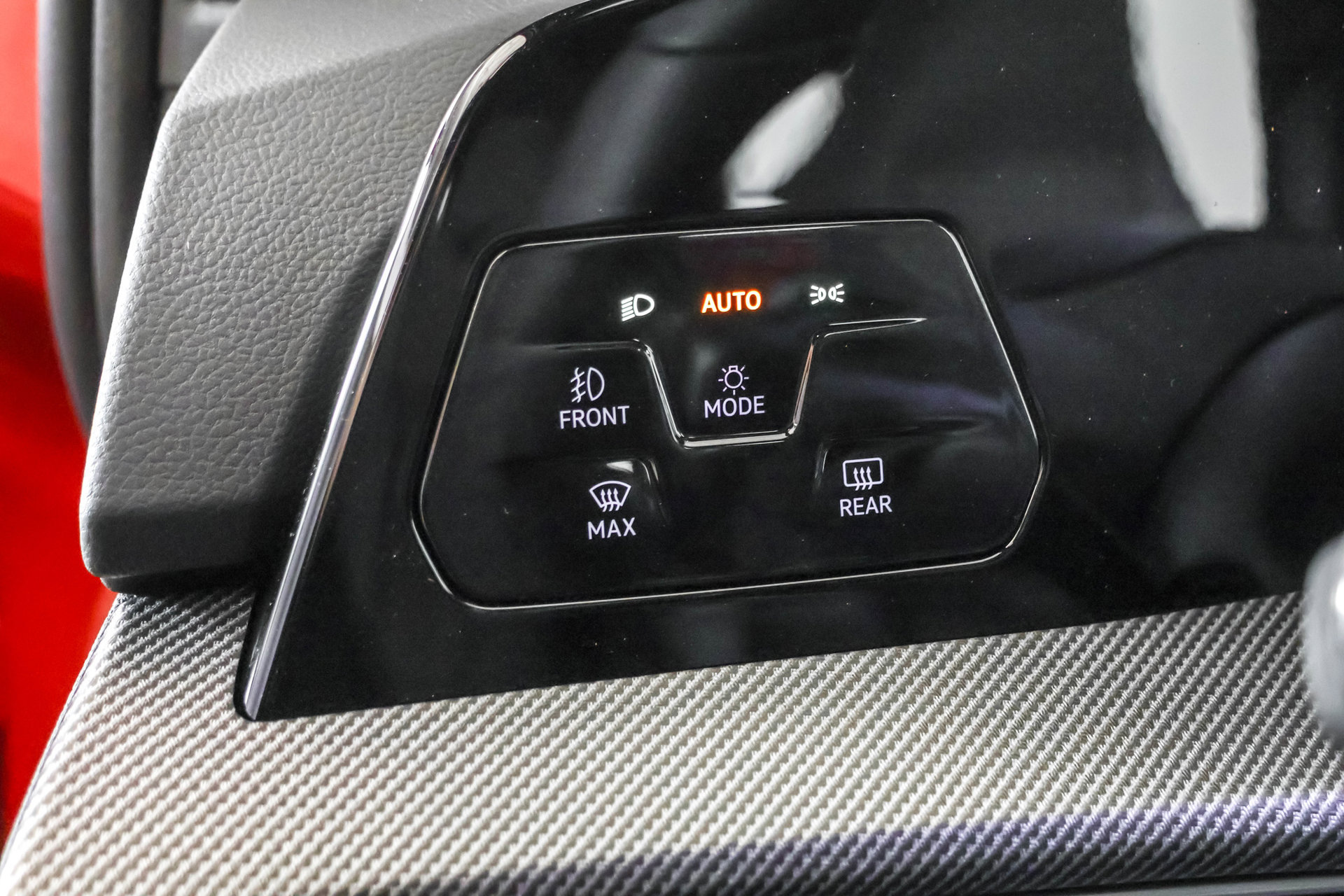 New 2026 Volkswagen GTI SE FWD image 21
