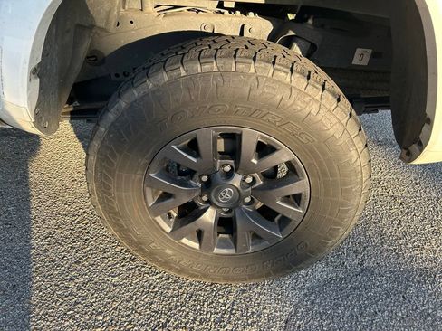 Used 2023 Toyota Tacoma SR5 RWD image 10