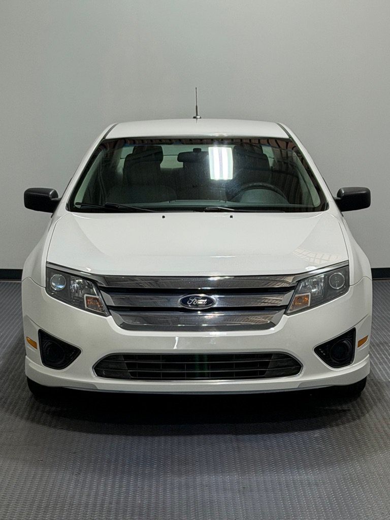 Used 2011 Ford Fusion S FWD image 3